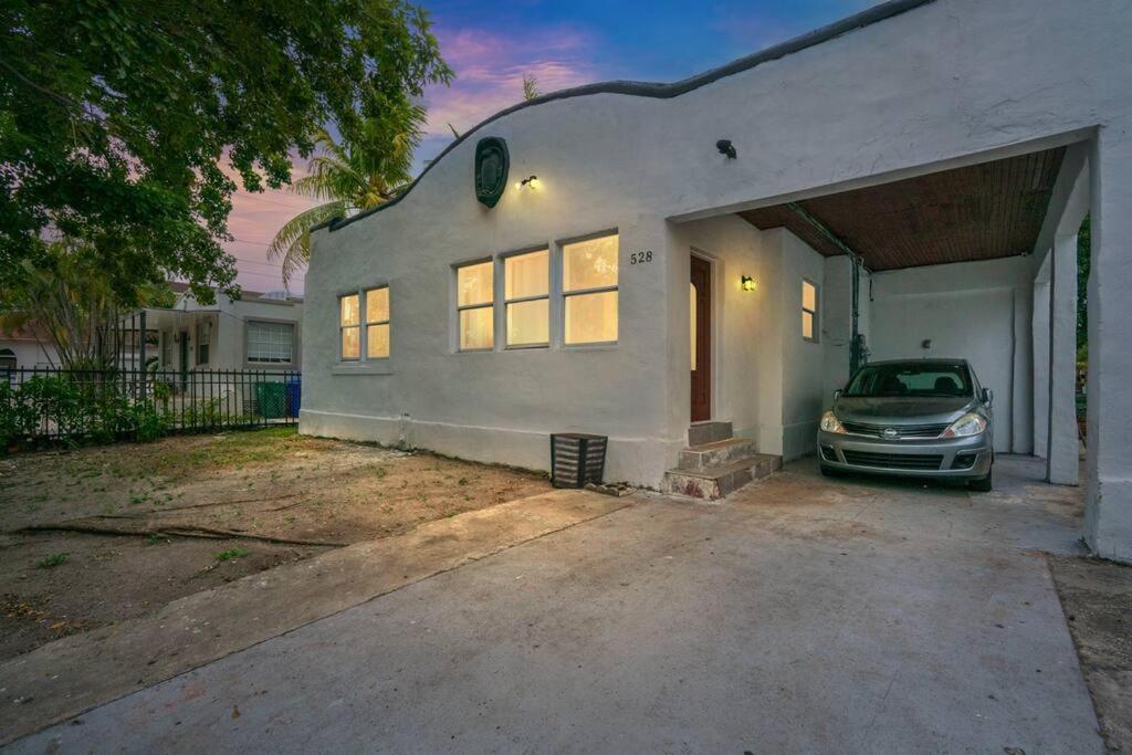 New! Havana Nights Villa ! Walk To Calle Ocho! Μαϊάμι Εξωτερικό φωτογραφία