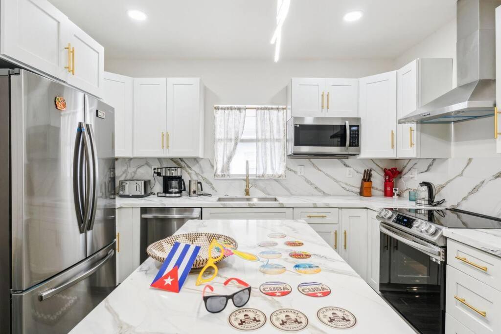 New! Havana Nights Villa ! Walk To Calle Ocho! Μαϊάμι Εξωτερικό φωτογραφία